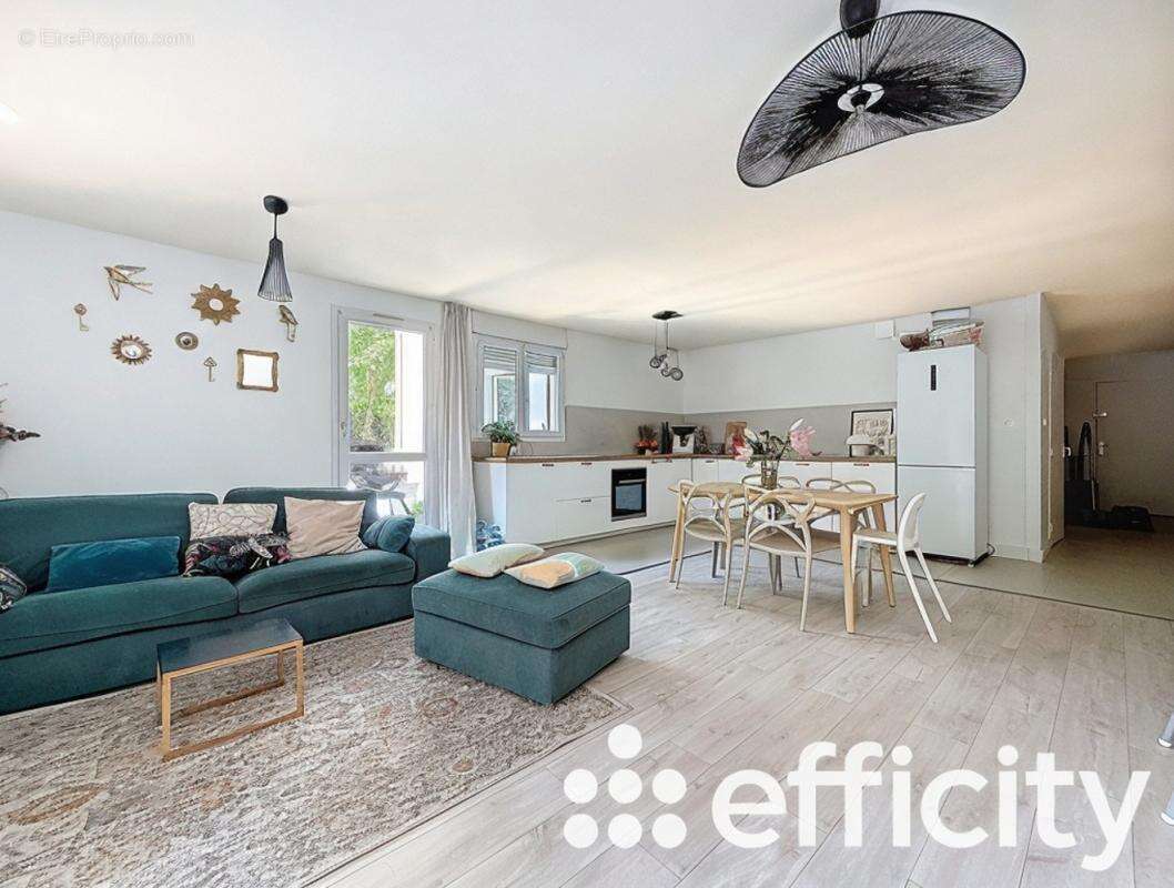 Appartement à SAINT-GENIS-LAVAL