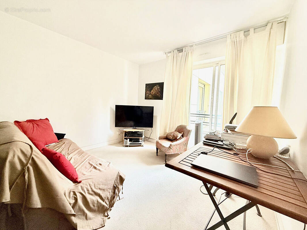 Appartement à LEVALLOIS-PERRET