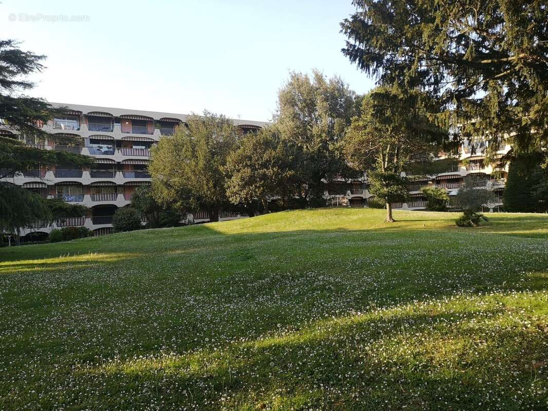 Parking à MANDELIEU-LA-NAPOULE