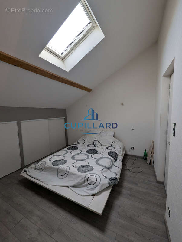 Appartement à RENAISON