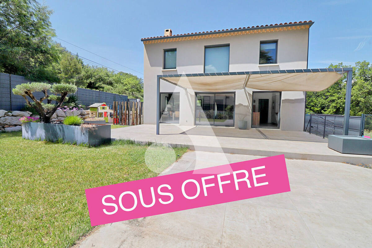 Maison à GREOUX-LES-BAINS