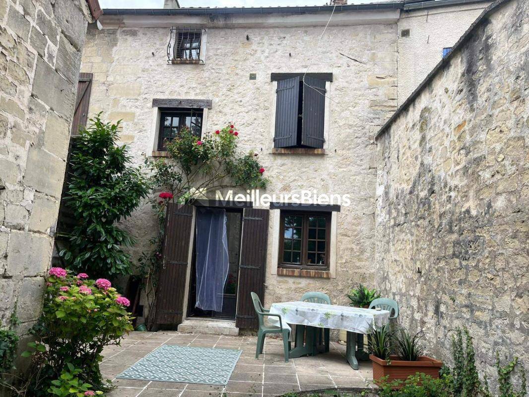 Maison à MERY-SUR-OISE