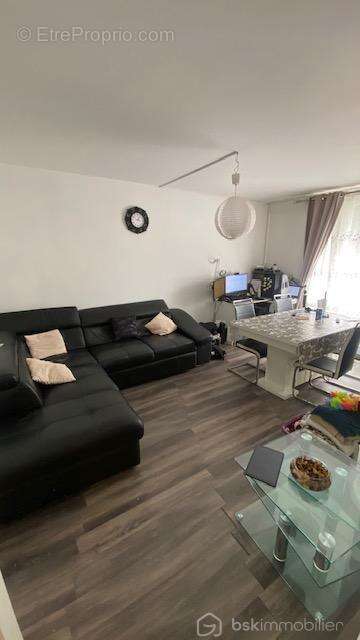 Appartement à SAINTE-GENEVIEVE-DES-BOIS