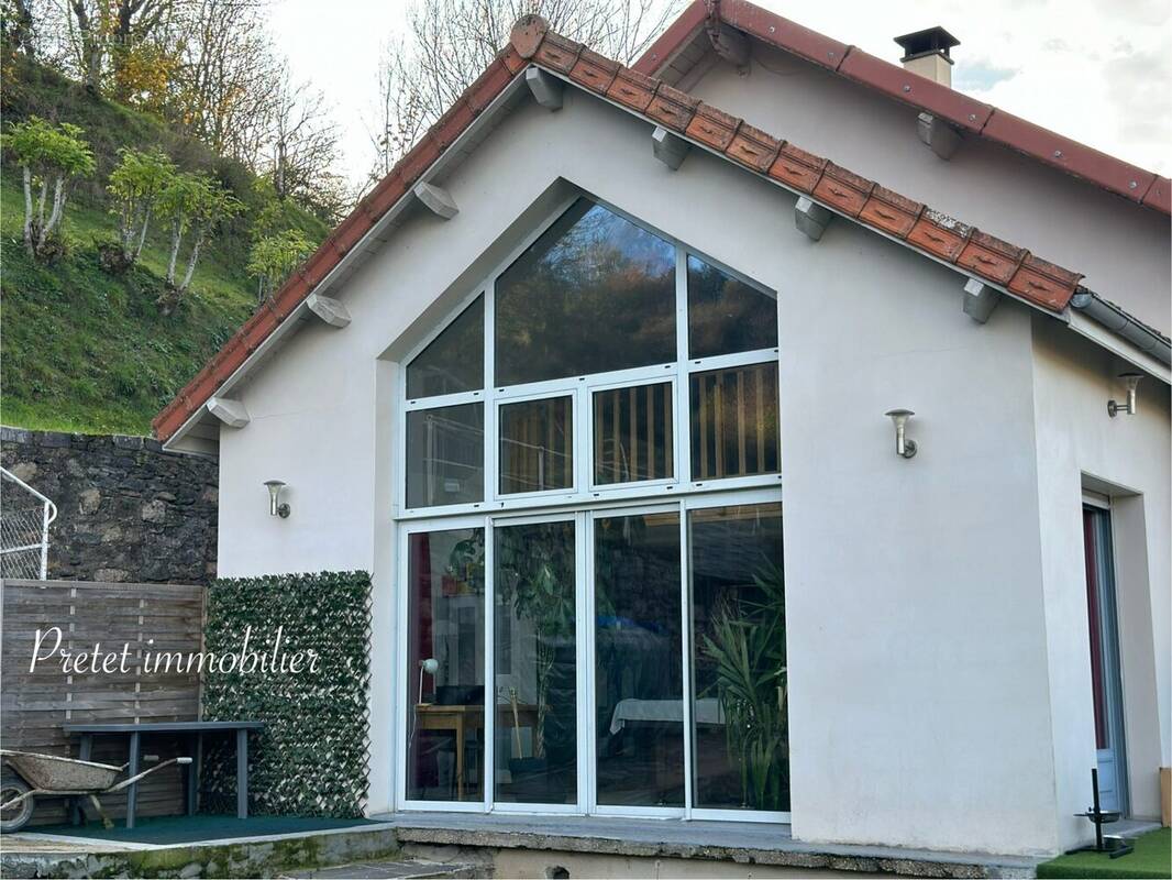 Maison à SAINT-FLOUR