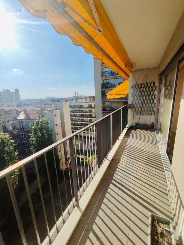 Appartement à PARIS-20E