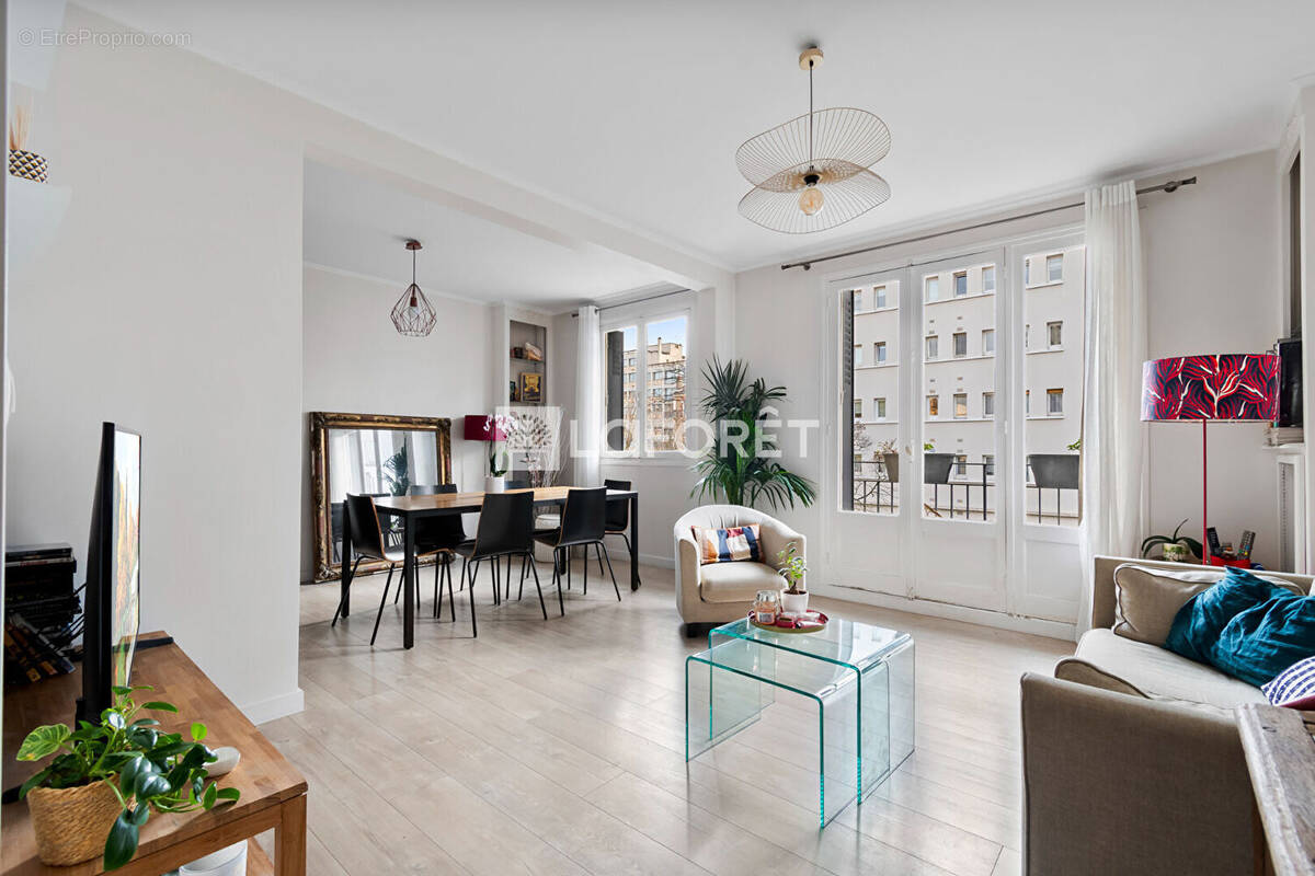 Appartement à SURESNES