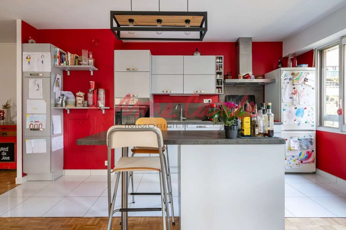 Appartement à PARIS-19E