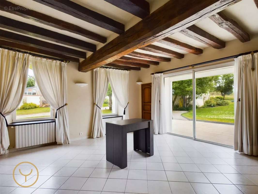 Maison à AIX-EN-OTHE