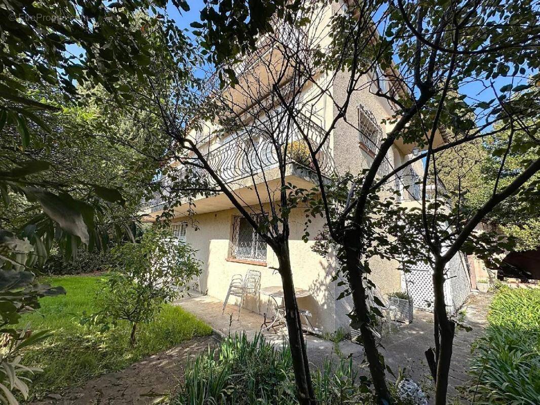 Appartement à MOUGINS