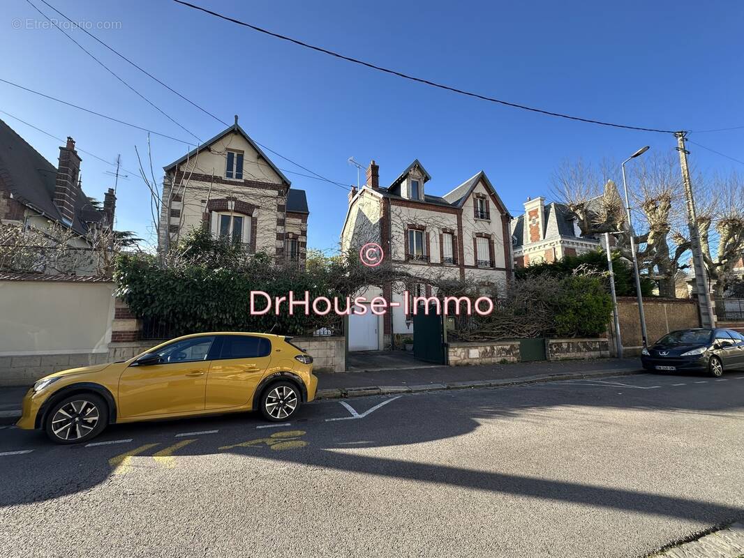 Maison à MANTES-LA-JOLIE