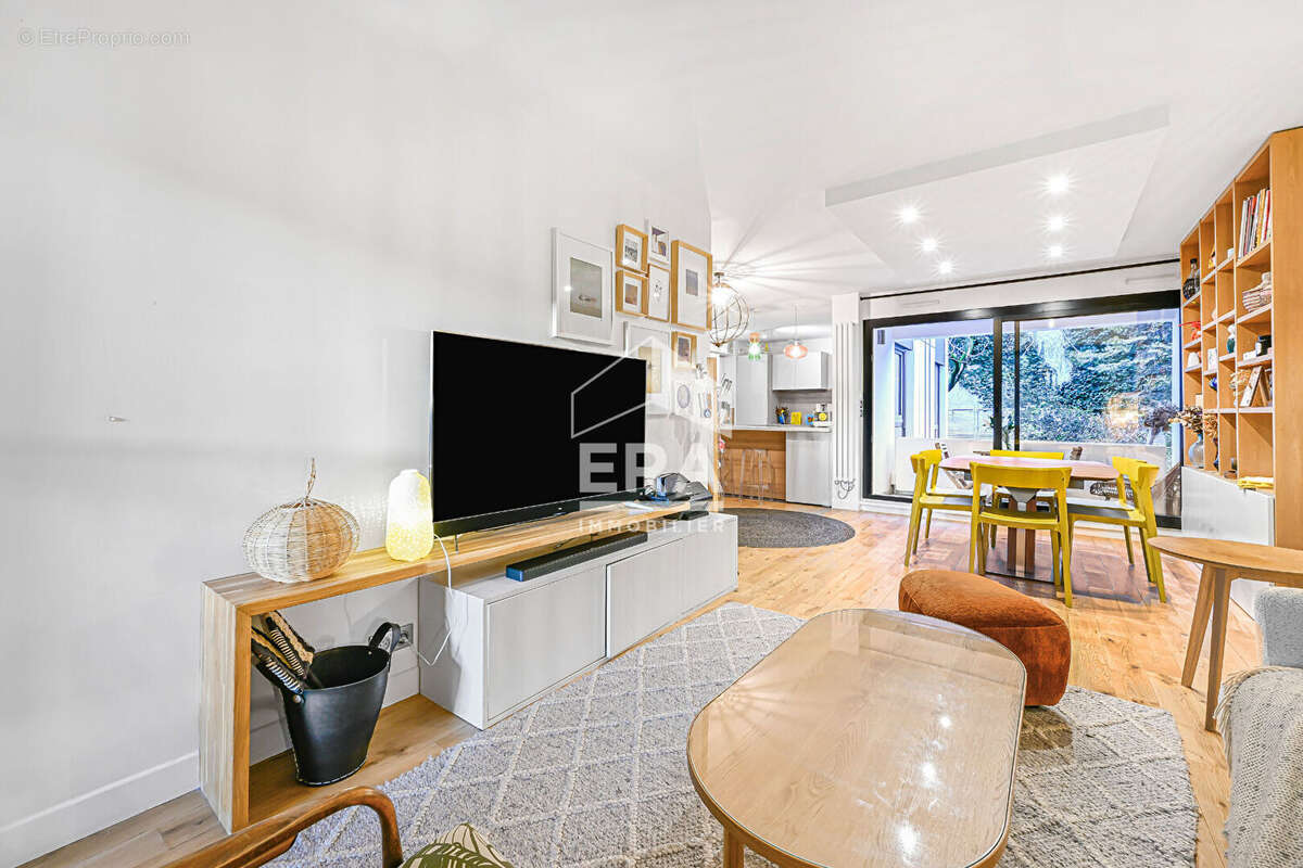 Appartement à PARIS-12E