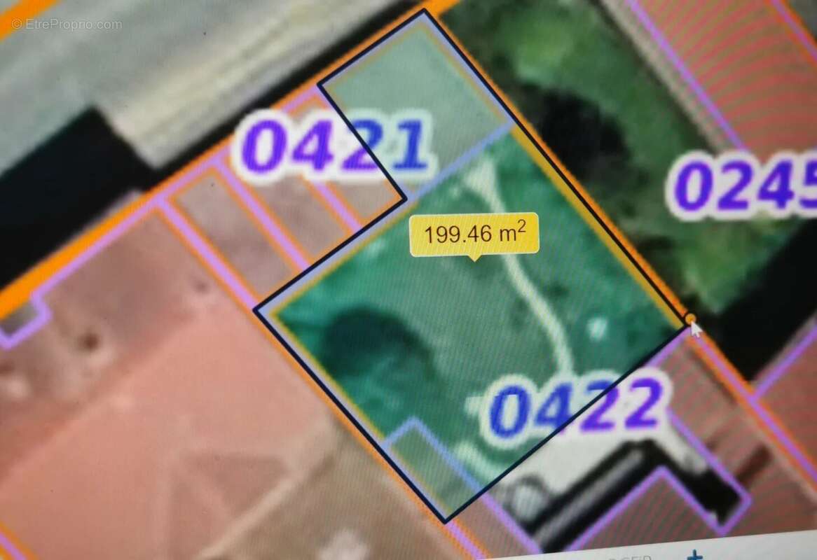 Terrain à LA TALAUDIERE