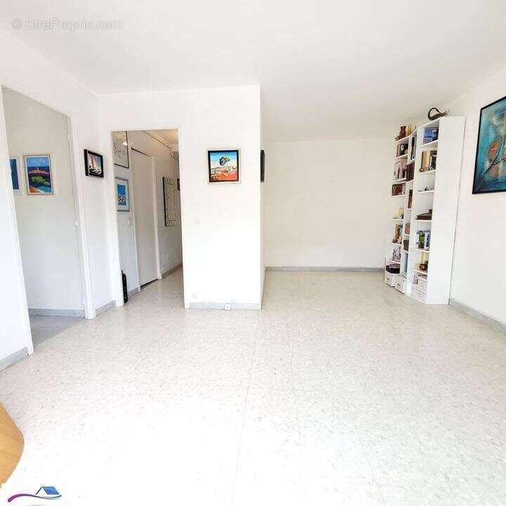 Appartement à MANDELIEU-LA-NAPOULE
