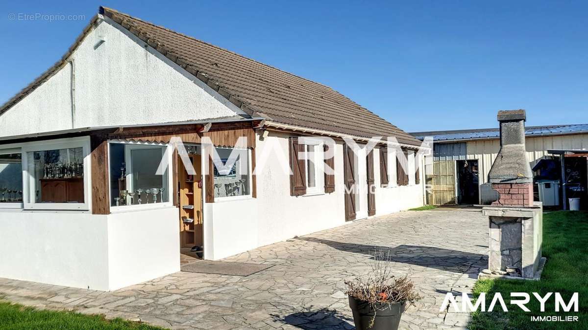 Maison à SAINT-MARTIN-EN-CAMPAGNE