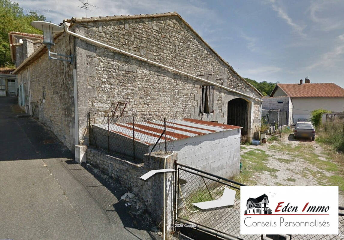 Maison à MORNAC