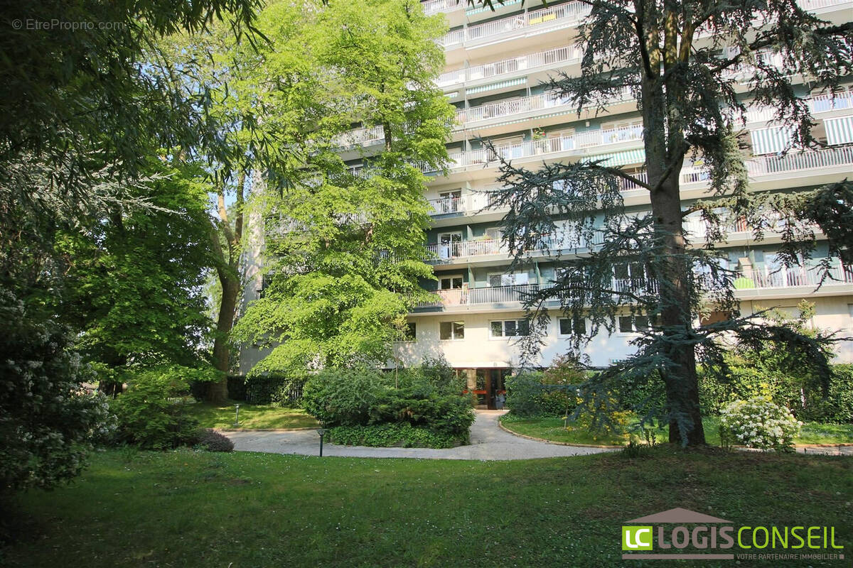 Appartement à CHATILLON