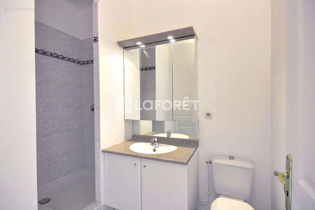 Appartement à SURESNES