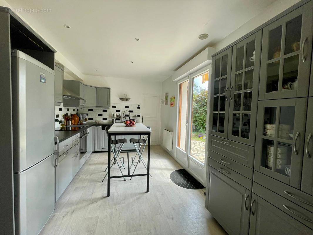 Maison à BURES-SUR-YVETTE