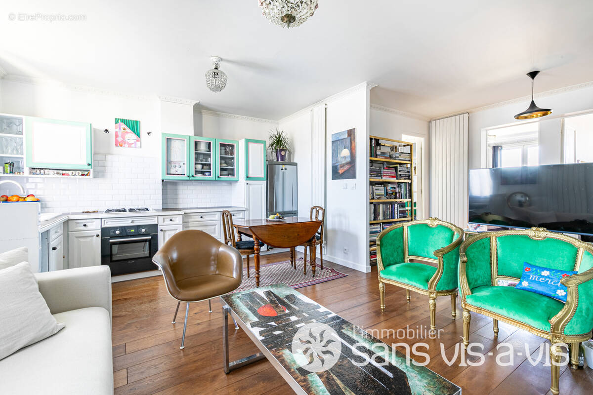 Appartement à COURBEVOIE