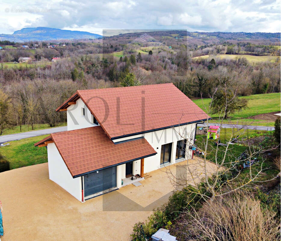 Maison à SALLENOVES