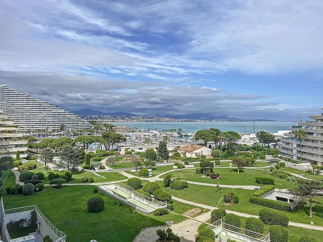 Appartement à VILLENEUVE-LOUBET