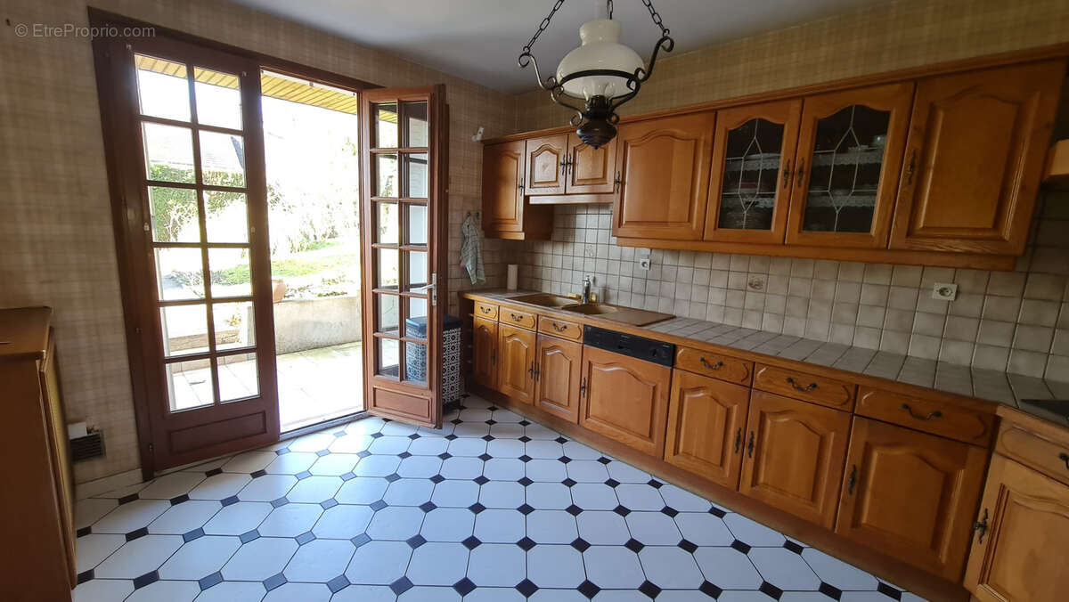 Maison à BURES-SUR-YVETTE