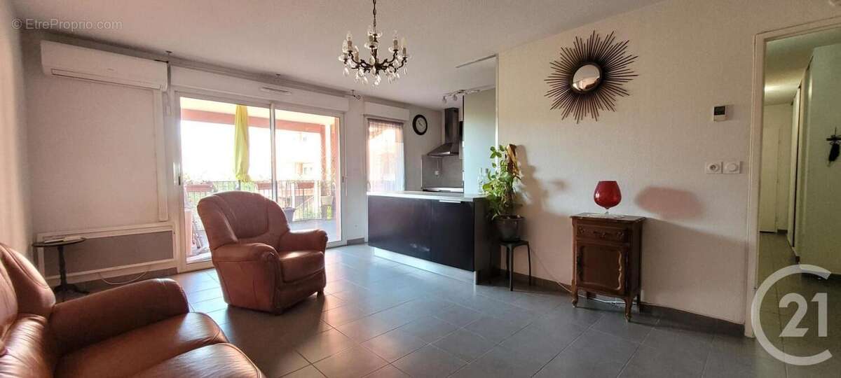 Appartement à LATTES