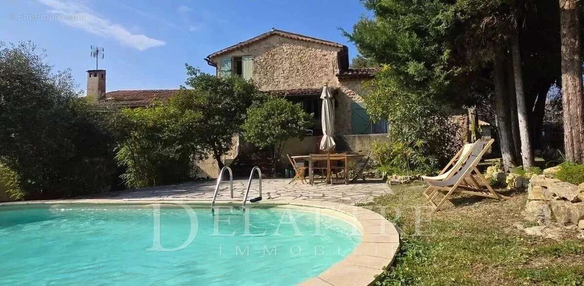 Maison à LE ROURET