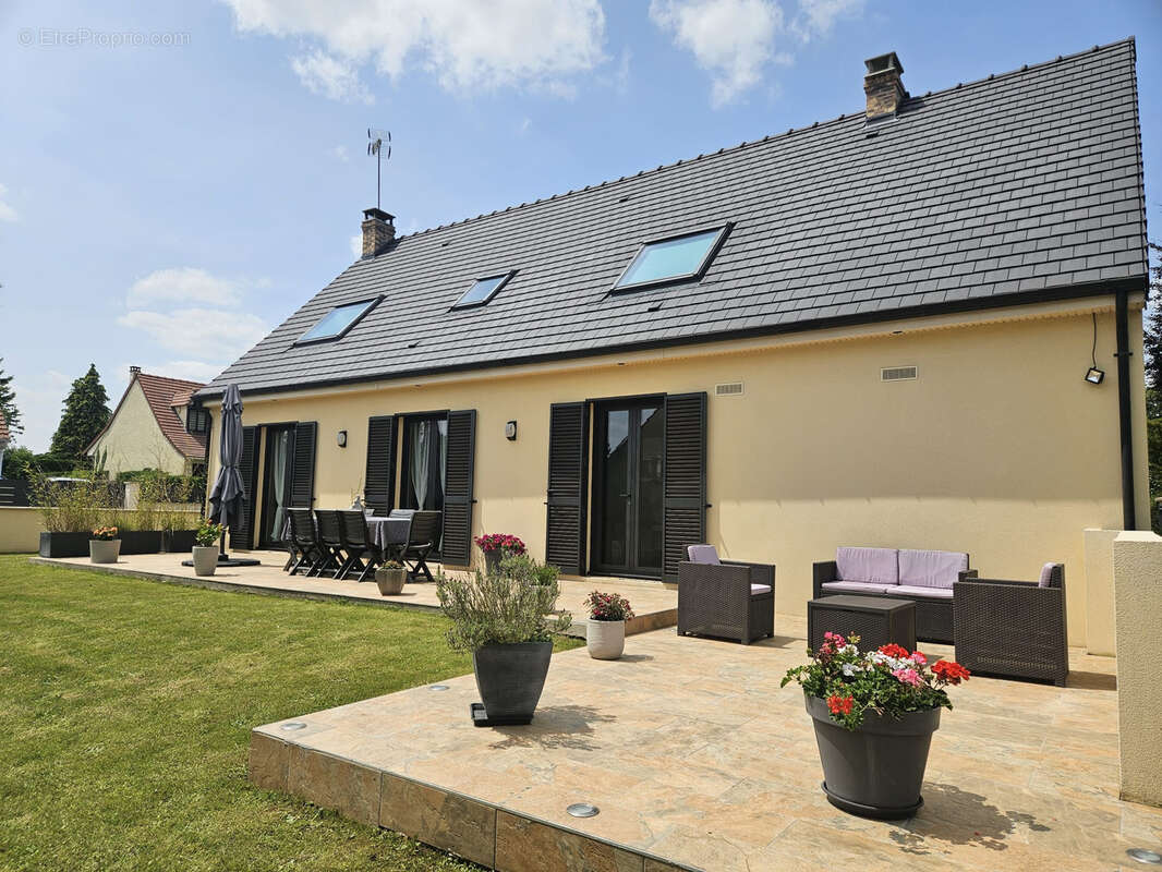Maison à CLAYE-SOUILLY