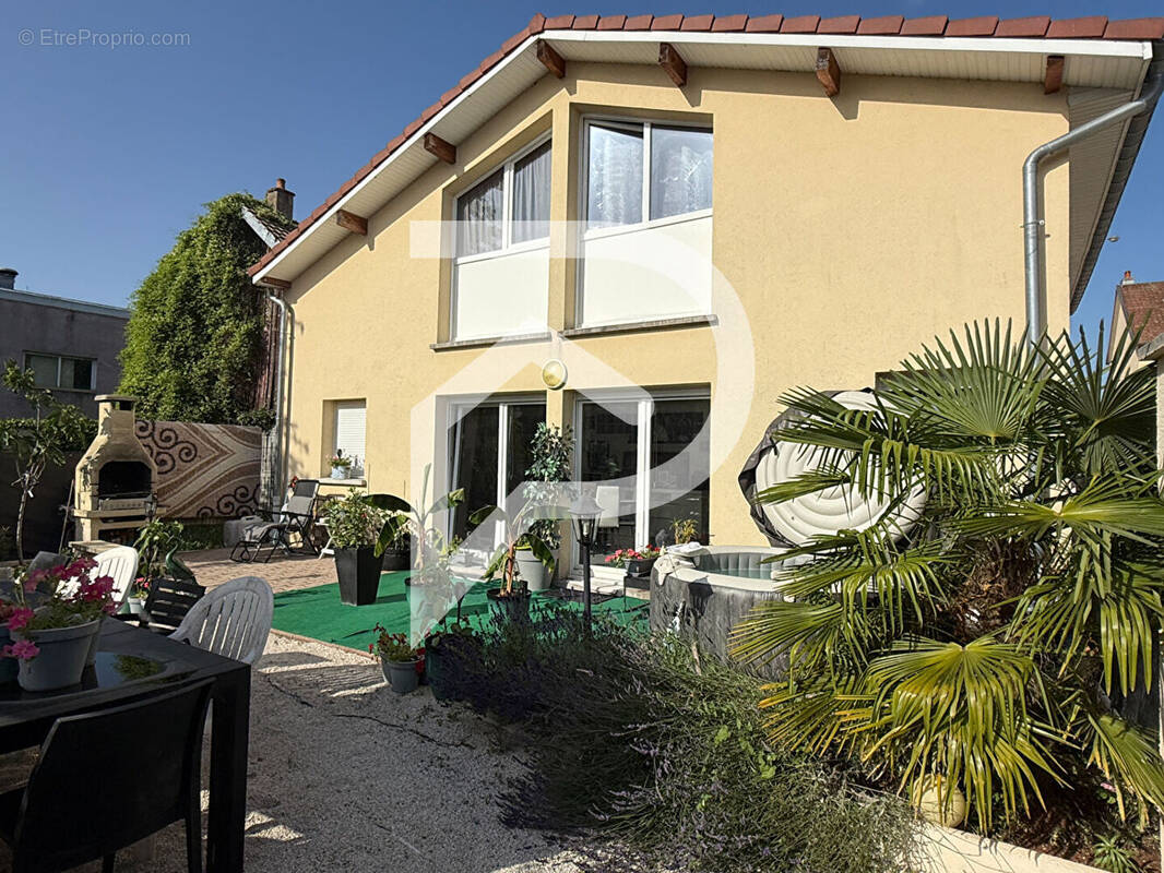 Maison à DELLE