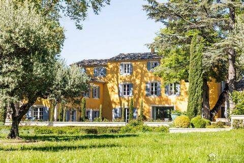 Maison à MENERBES