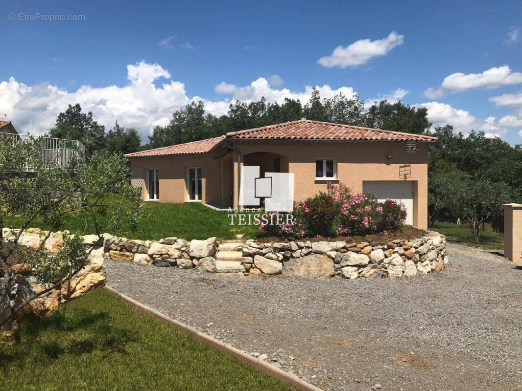Maison à RUOMS