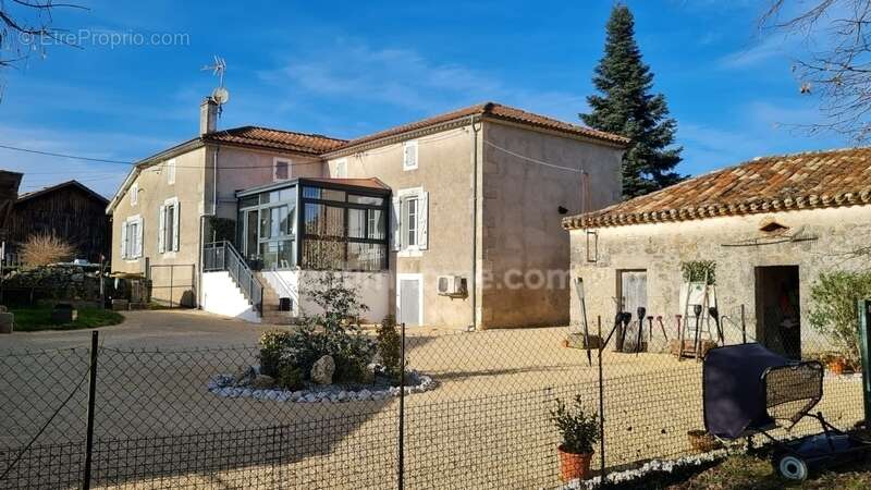Maison à PENNE-D&#039;AGENAIS