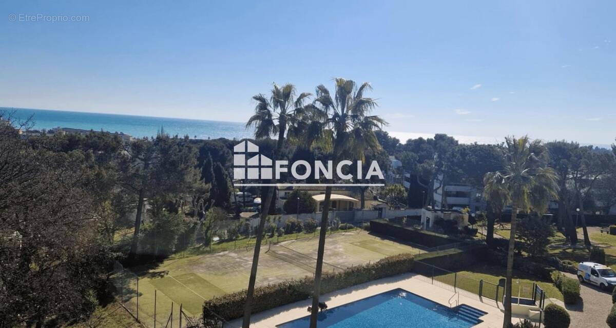 Appartement à VILLENEUVE-LOUBET