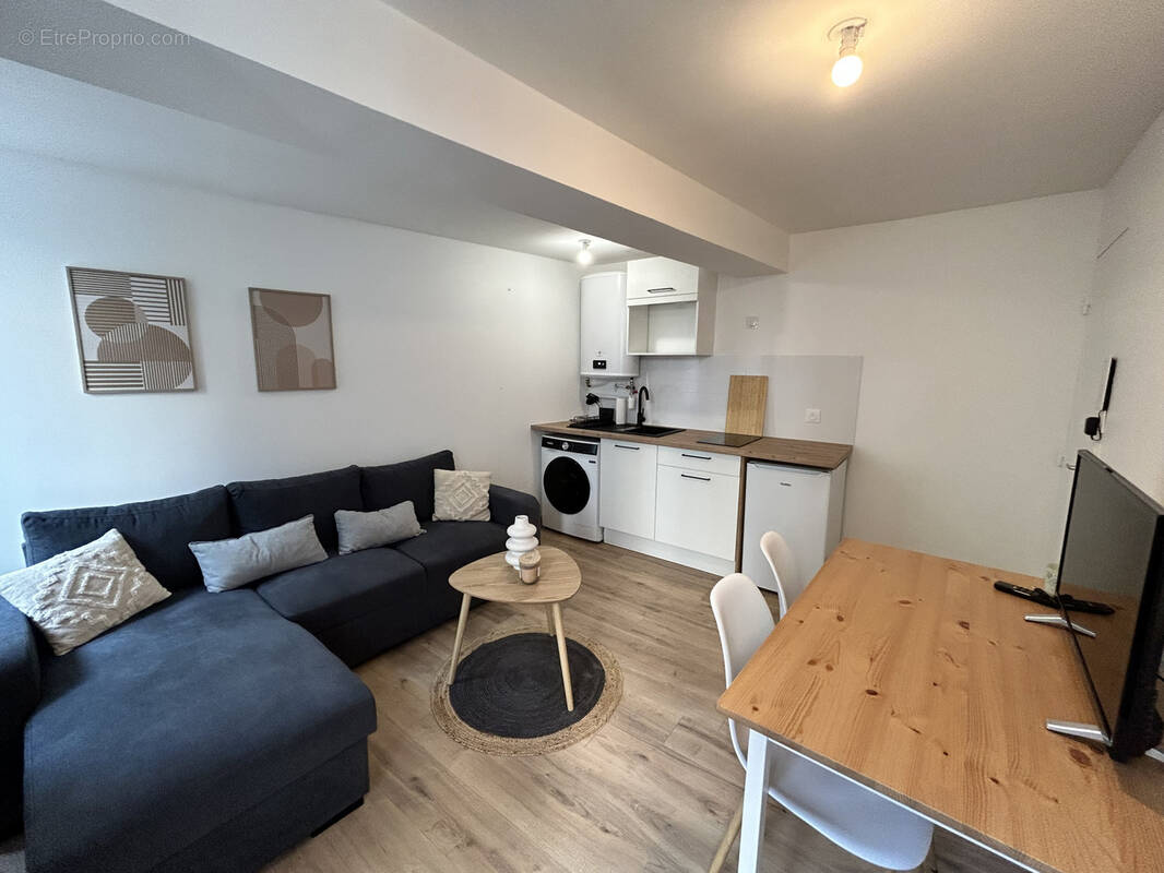 Appartement à LABRUGUIERE