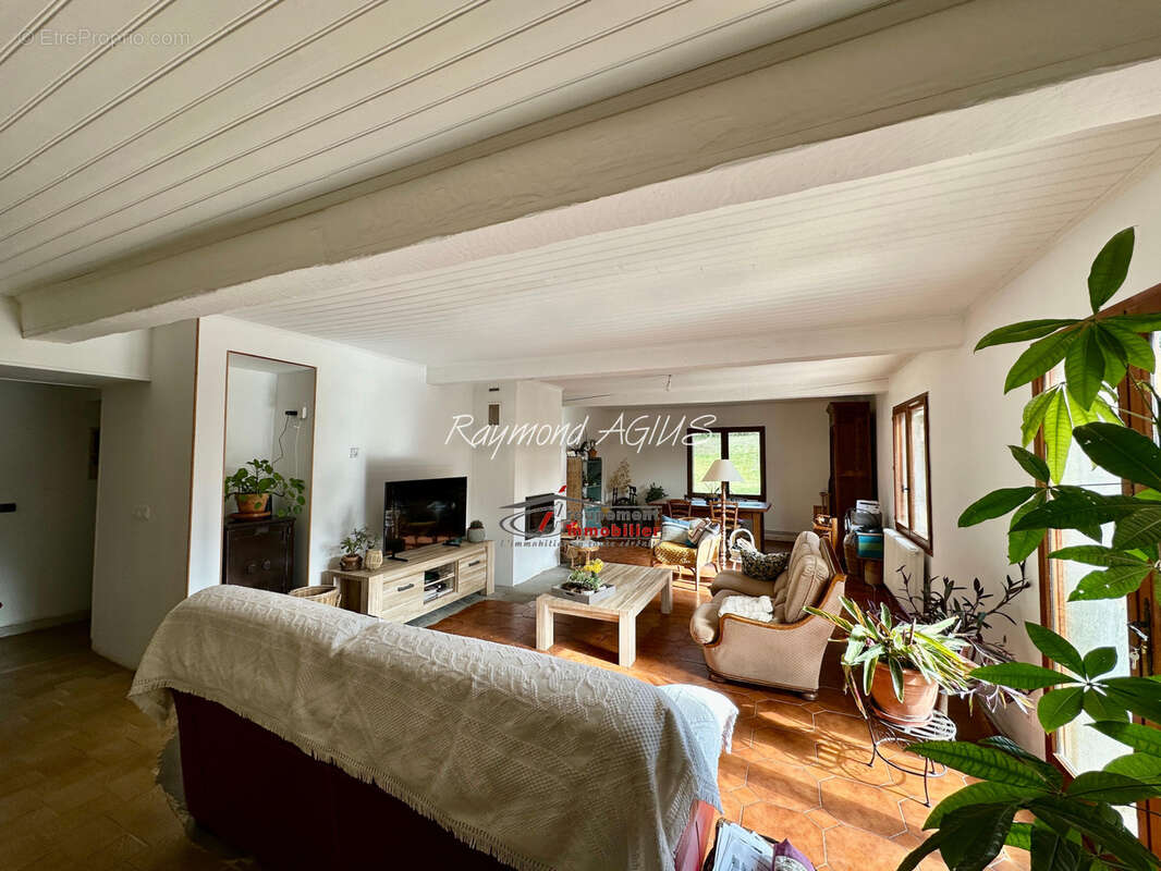 Maison à GENSAC