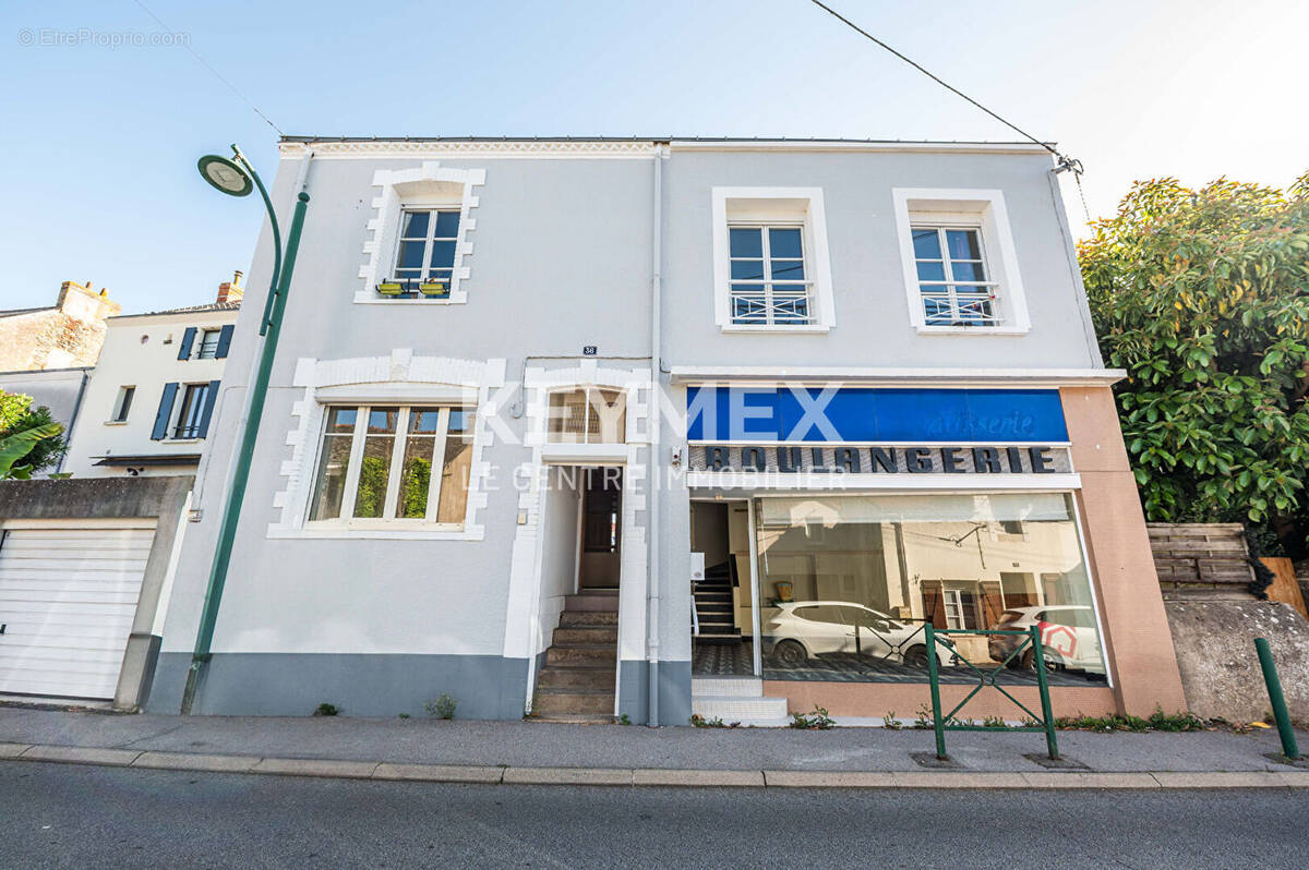 Commerce à INDRE
