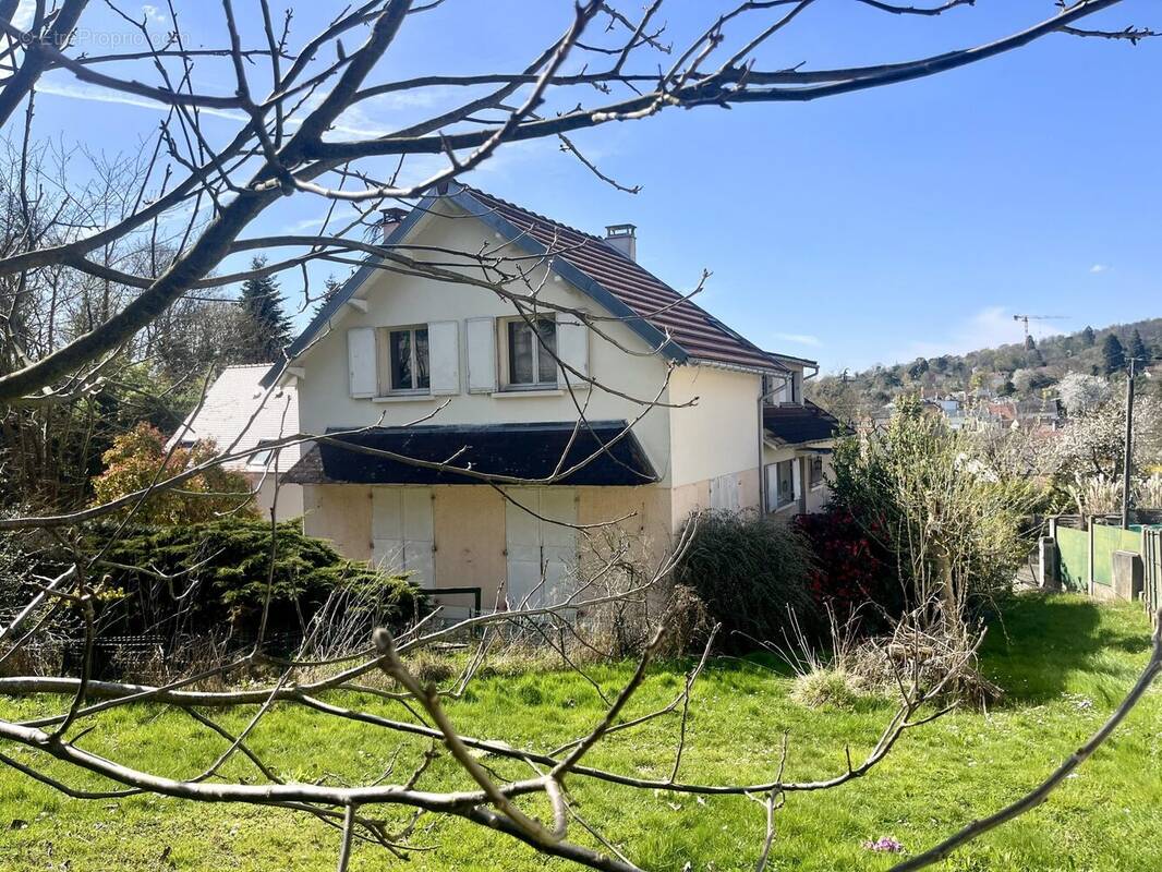 Maison à MONTLIGNON