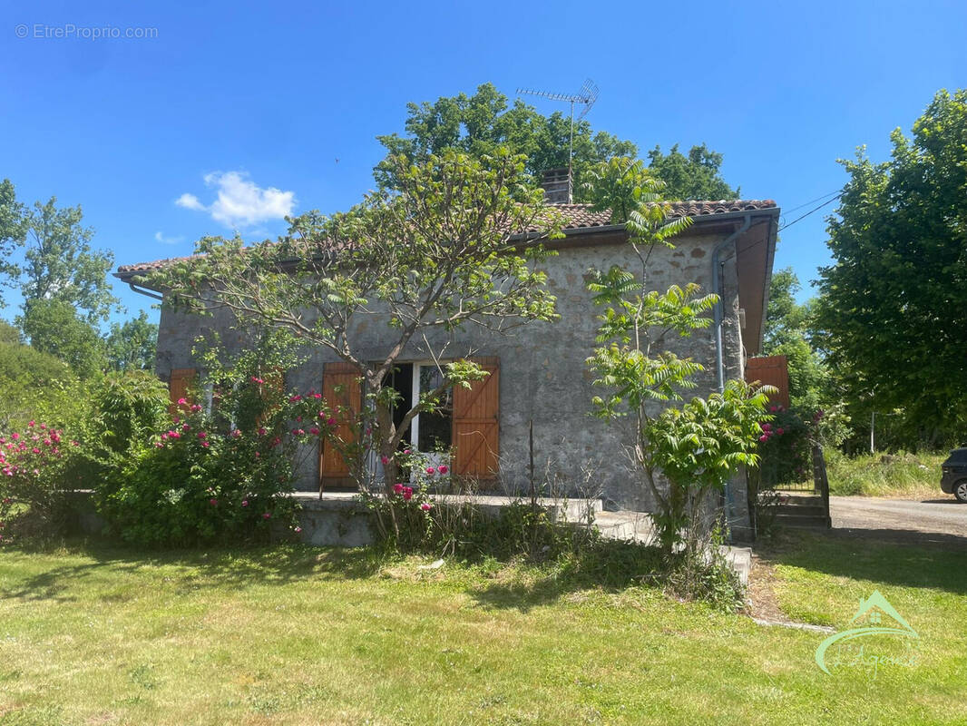 Maison à CHABRAC