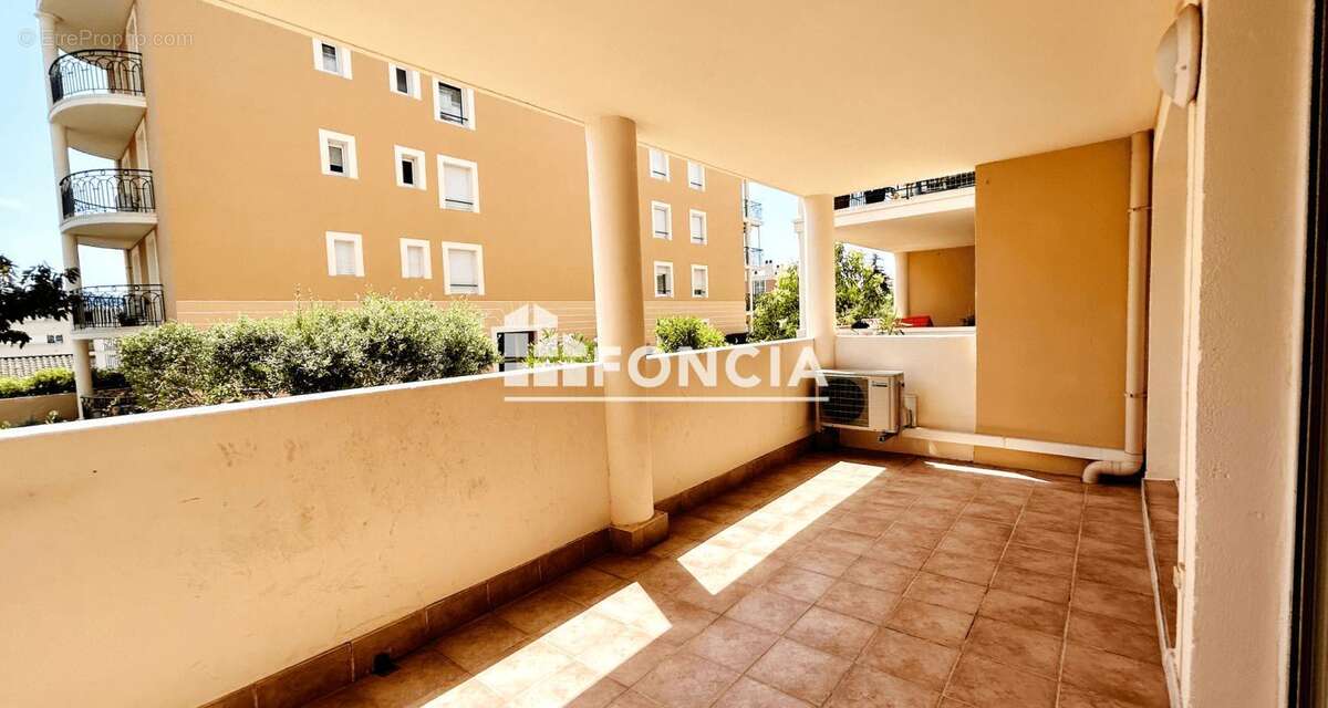 Appartement à HYERES