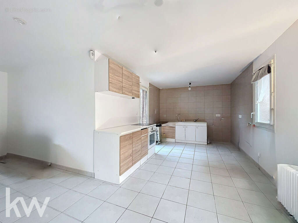Appartement à LUZINAY