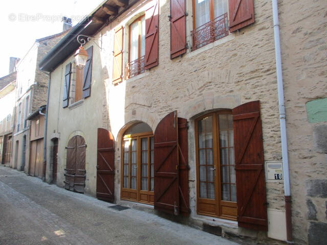 Maison à SAINT-YRIEIX-LA-PERCHE