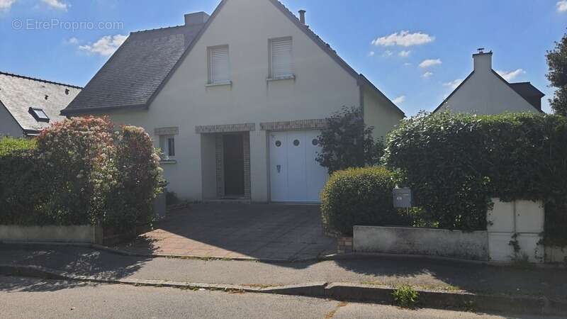 Maison à CHARTRES-DE-BRETAGNE