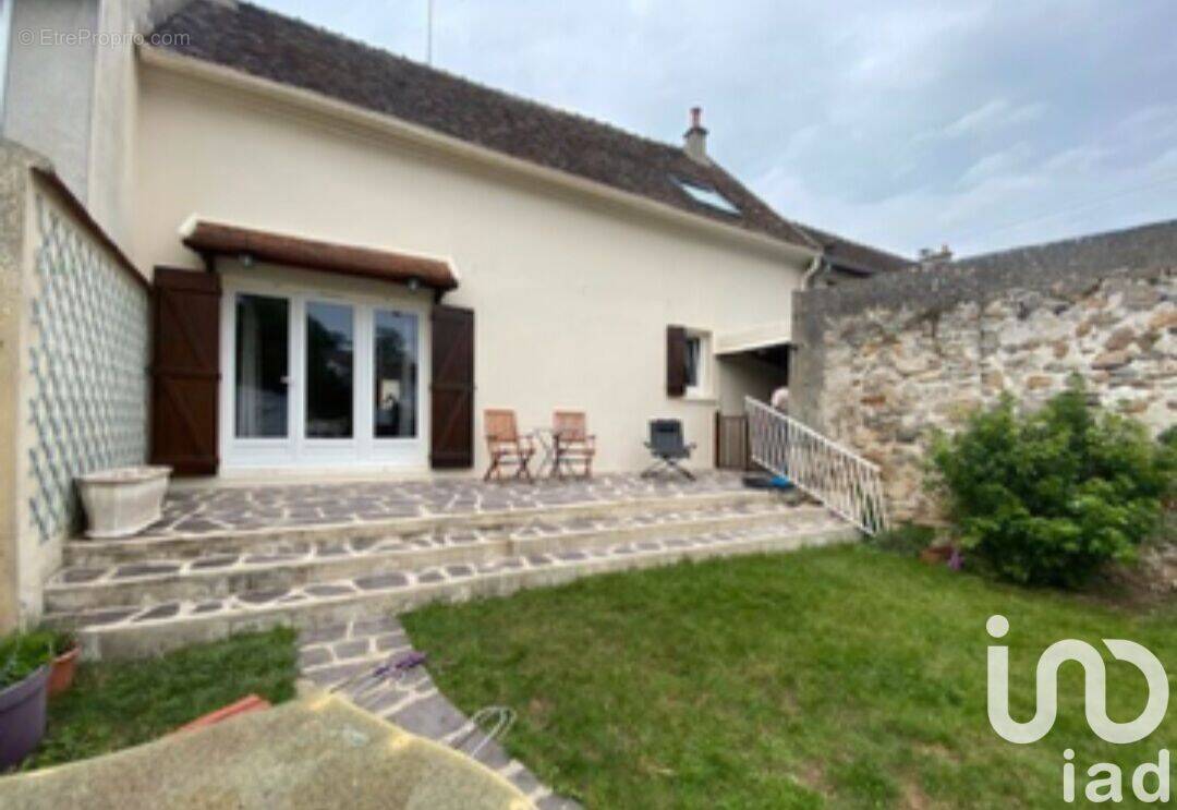 Photo 1 - Maison à GERMIGNY-L&#039;EVEQUE