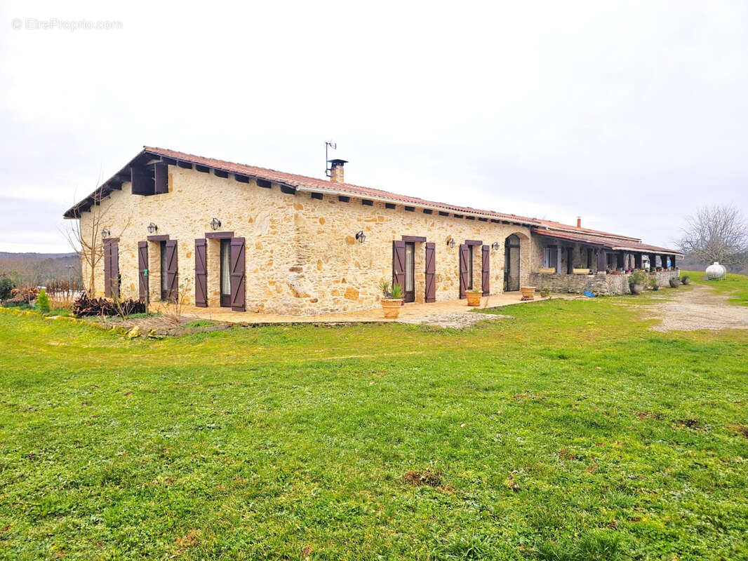 Maison à SOTURAC