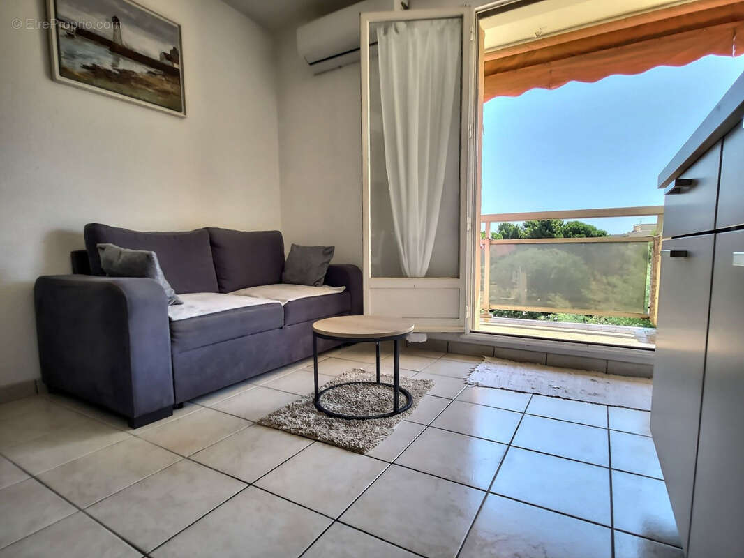 Appartement à BORMES-LES-MIMOSAS