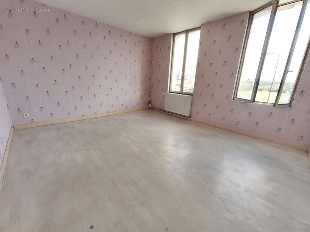 Maison à BRUAY-SUR-L&#039;ESCAUT