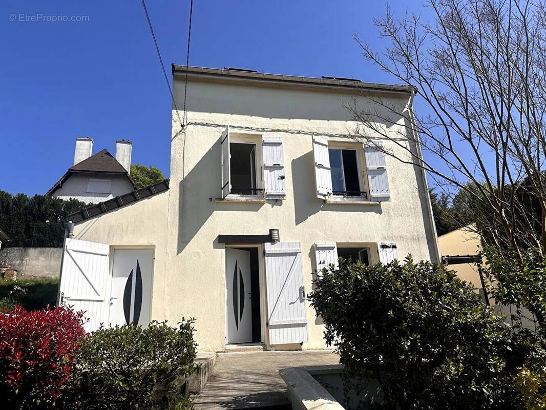 Maison à MONTMORENCY