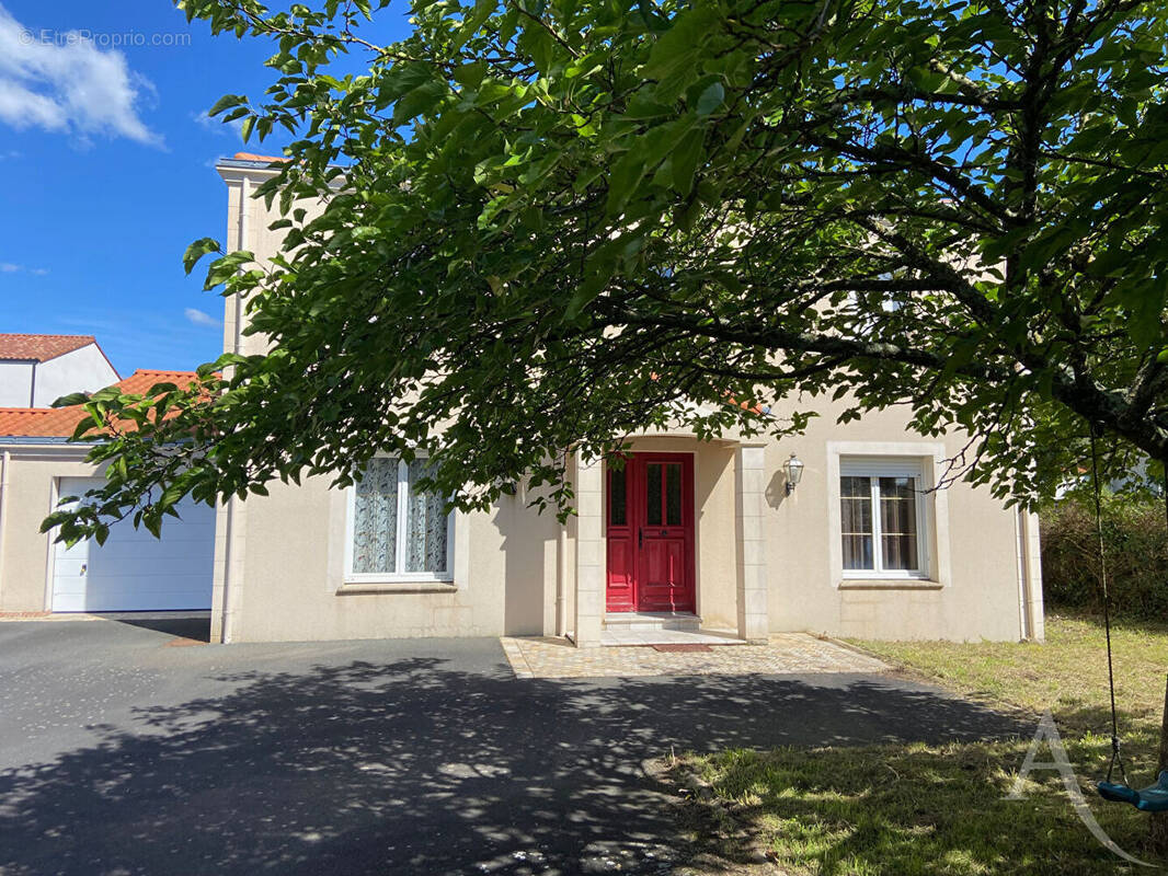 Maison à MONTAIGU