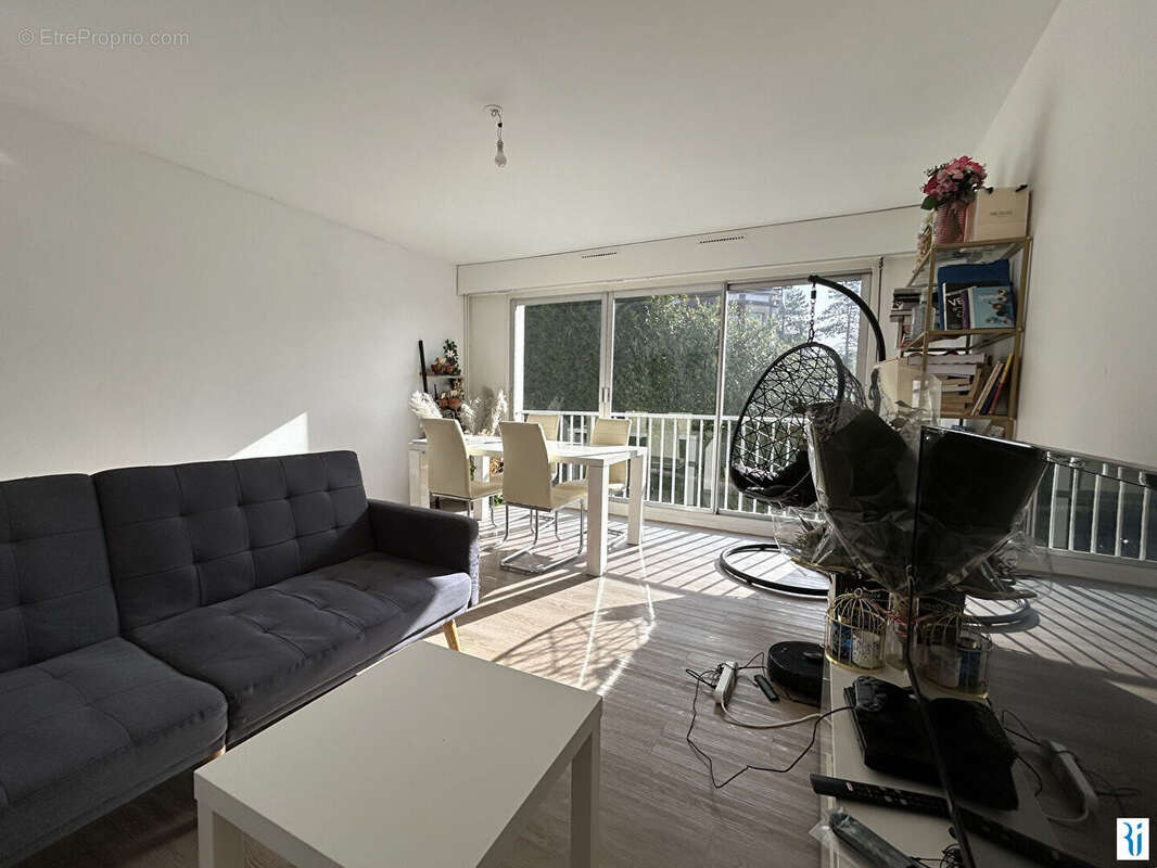 Appartement à MONT-SAINT-AIGNAN